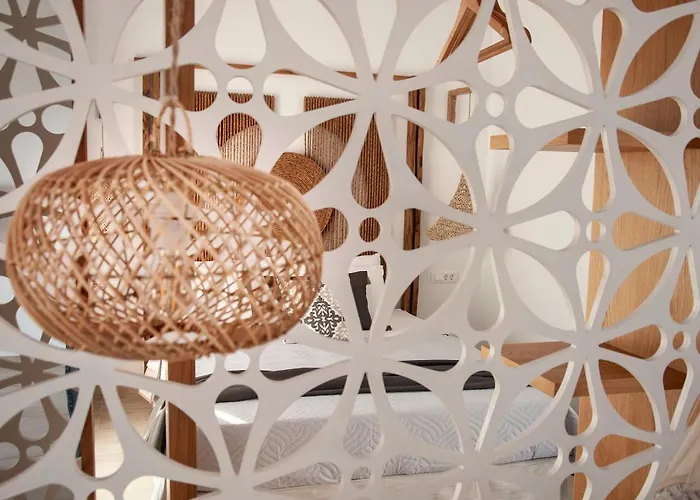 Akropolis Village Complex Of Luxury 키라파나기아